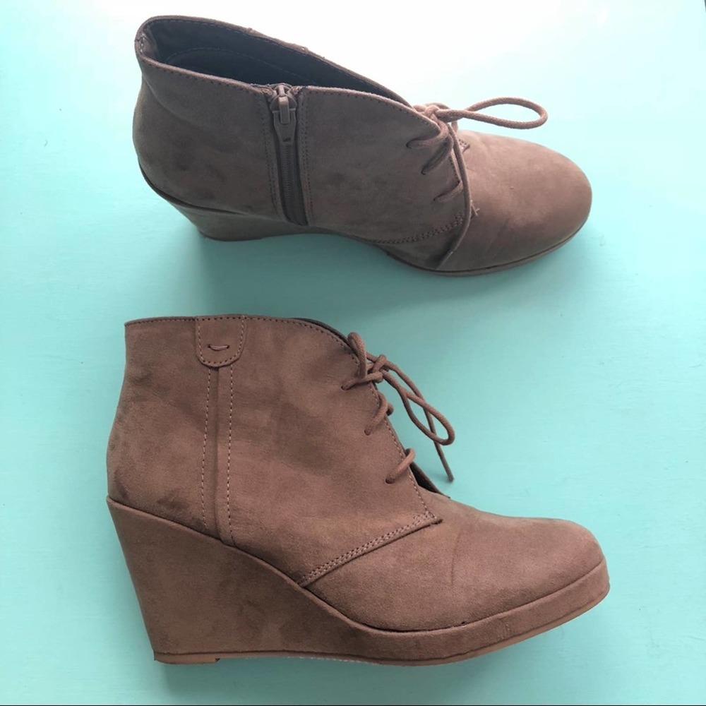 Merona Tie Up Wedge Bootie Size 8